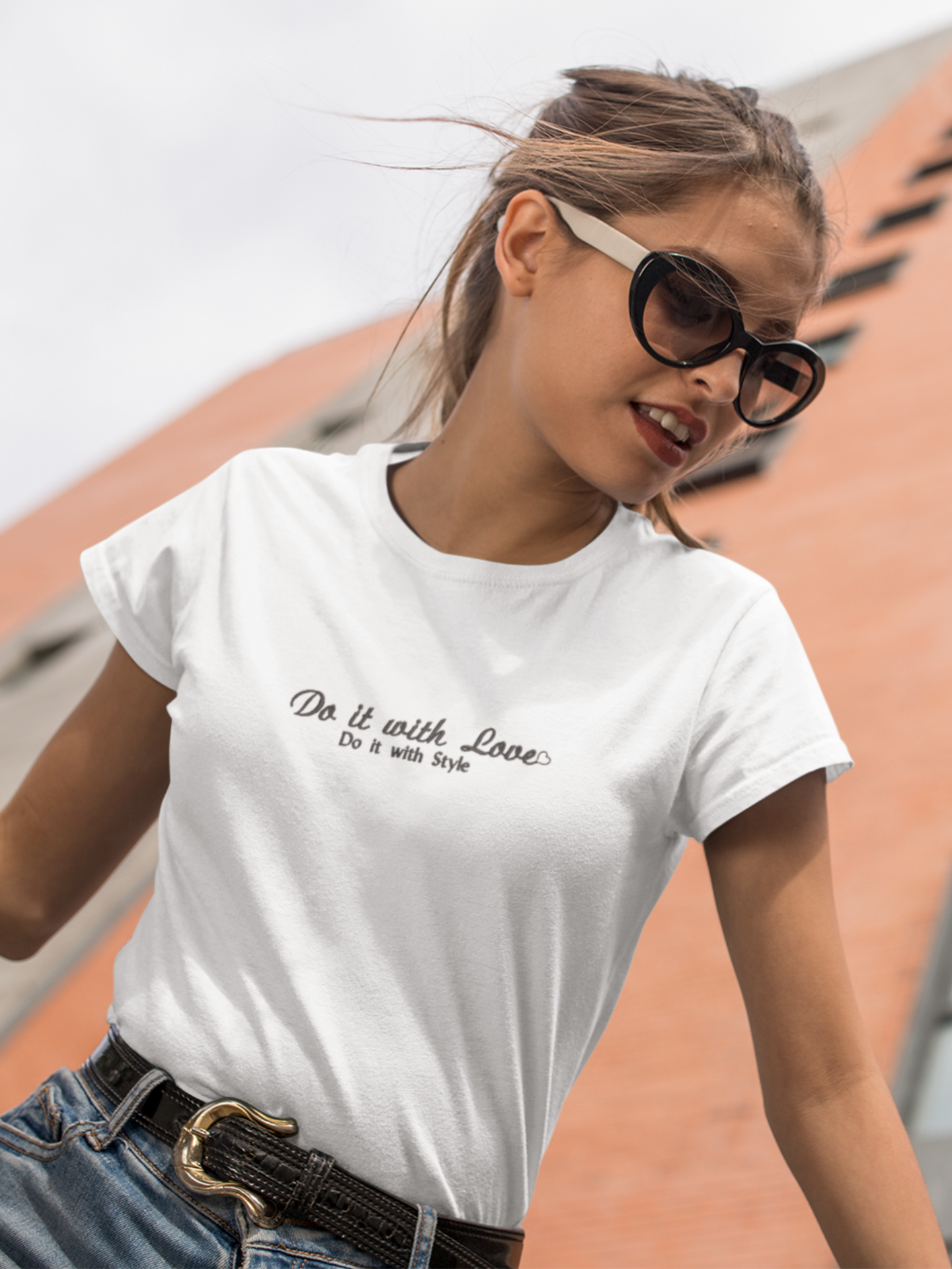 Do it with love, Do it with Style Tees - Diseño Bordado - HOODVANA